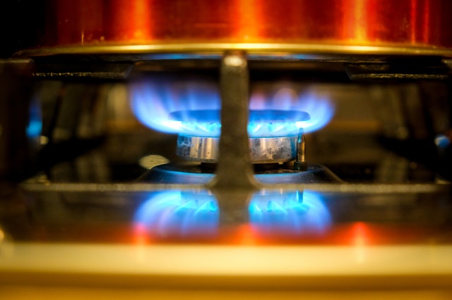fire in gas stove