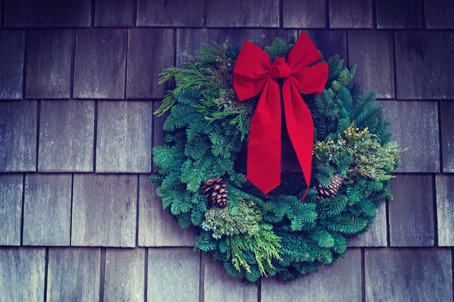 Advent wreath against wall